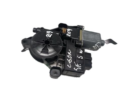 Used Right rear window motor VW GOLF VII (5G1, BQ1, BE1, BE2) 1.6 TDI (105 hp) 29791867