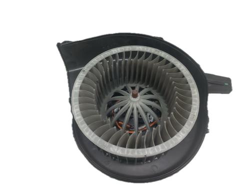 Varmeblæser VW POLO V (6R1, 6C1) 1.2 TDI (75 hp) 29792011