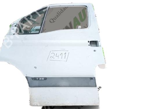 Used Left front door RENAULT MASTER II Van (FD) 2.5 dCi (FD02) (101 hp) 29792306