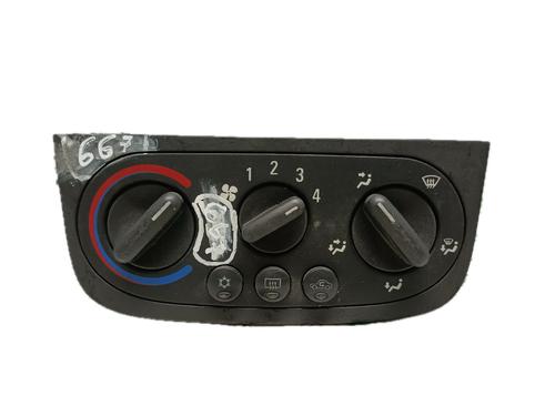 AC Styreenhet / Manøvreringsenhet OPEL CORSA C (X01) 1.3 CDTI (F08, F68) (70 hp) 29792404