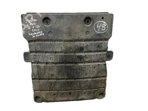 Beschermplaat bodem SEAT LEON (5F1) 1.6 TDI (90 hp) 29793061