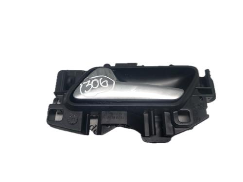 Used Rear left interior door handle PEUGEOT 3008 II SUV (MC_, MR_, MJ_, M4_) 1.5 BlueHDi 130 (131 hp) 29793281