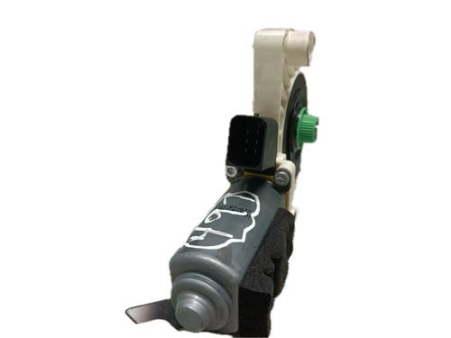 Left front window motor MERCEDES-BENZ CLA Coupe (C117) CLA 180 CDI / d (117.312) | BP29793475E21 