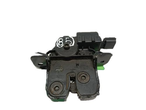 Używane Zamek klapy tylnej / bagażnika RENAULT MEGANE III Hatchback (BZ0/1_, B3_) 1.5 dCi (106 hp) 29793538