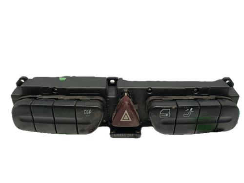 Used Warning switch MERCEDES-BENZ C-CLASS (W203) C 220 CDI (203.006, 203.008) (143 hp) 29793707