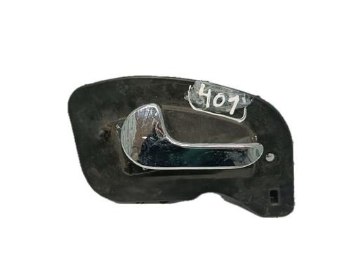Poignée intérieure avant droite OPEL CORSA C (X01) 1.3 CDTI (F08, F68) (70 hp) 29794711