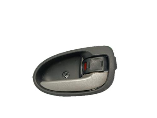 Høyre foran invendig håndtak TOYOTA YARIS (_P9_) 1.4 D-4D (NLP90_, NLP90R) (90 hp) 29795143