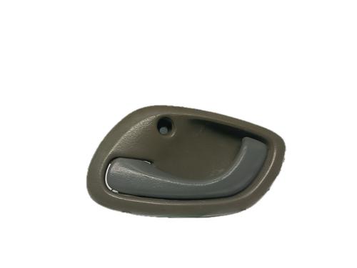 Used Rear left interior door handle SUZUKI GRAND VITARA I (FT, HT) 2.0 HDI 110 16V 4x4 (SQ420D, TD83V, JA420WD) (109 hp) 29795310