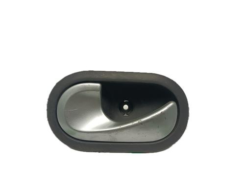 Used Front left interior door handle RENAULT CLIO III (BR0/1, CR0/1) 1.5 dCi (64 hp) 29795748