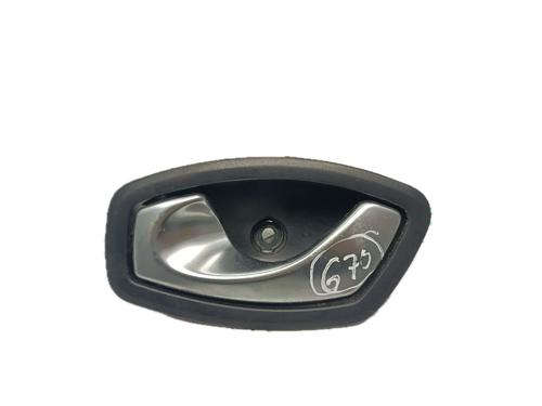 Poignée intérieure arrière gauche RENAULT MEGANE III Hatchback (BZ0/1_, B3_) 1.5 dCi (106 hp) 29795802