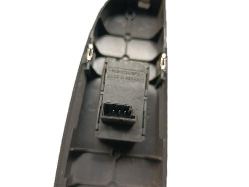 Right rear window switch BMW 1 (E81) 118 d | BP29795966I28