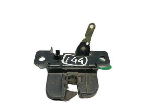 Used Tailgate lock VW GOLF IV (1J1) 1.9 TDI (90 hp) 29796162