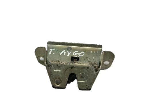Used Tailgate lock TOYOTA AYGO (_B1_) 1.4 D-4D (WNB10_, WNB10R) (54 hp) 29796171