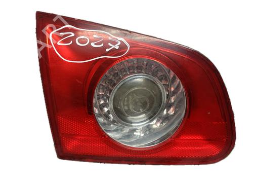 Piloto izquierdo del maletero VW PASSAT B6 Variant (3C5) 1.6 TDI (105 hp) 29796276