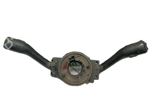 Mando intermitentes / limpia VW PASSAT B5 (3B2) 1.9 TDI (90 hp) 29796327