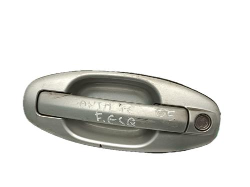 Used Front left exterior door handle HYUNDAI SANTA FÉ I (SM) 2.0 CRDi 4x4 (113 hp) 29796442