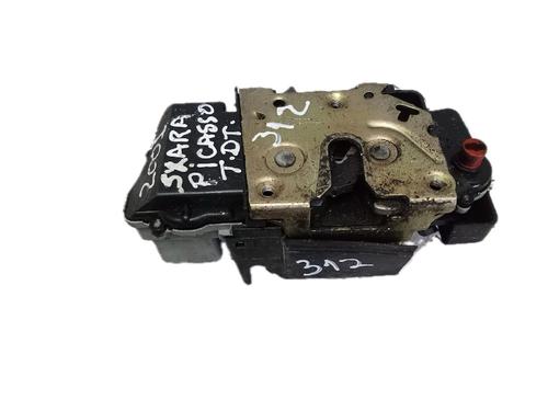 Fechadura trás direita CITROËN XSARA PICASSO (N68) 1.6 HDi (109 hp) 29796722