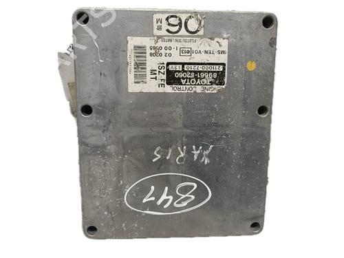 Used Engine control unit (ECU) TOYOTA YARIS (_P1_) 1.0 (SCP10_, SCP10R) (68 hp) 29797368