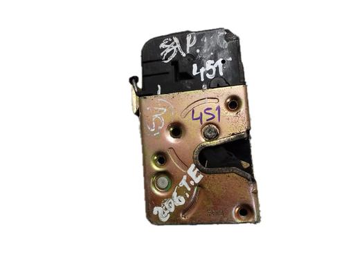 Cerradura puerta trasera izquierda PEUGEOT 206 Hatchback (2A/C) 1.4 HDi (69 hp) 29797836