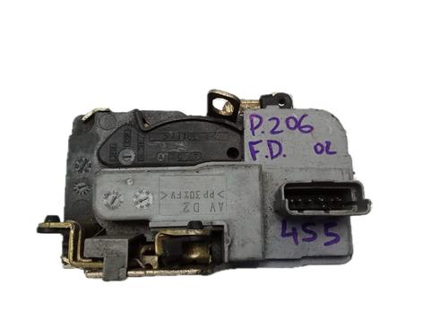 Serratura anteriore destra PEUGEOT 206 Hatchback (2A/C) 1.4 HDi (69 hp) 29797840