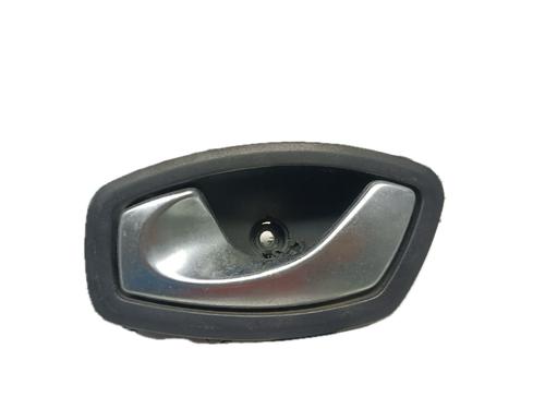 Used Front left interior door handle RENAULT MEGANE III Hatchback (BZ0/1_, B3_) 1.5 dCi (86 hp) 29798260