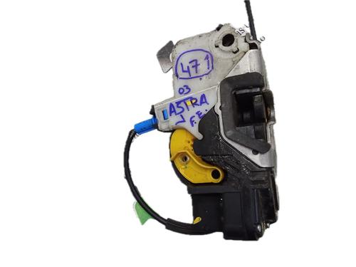 Front left lock OPEL ASTRA J (P10) 1.6 CDTi (68) | BP29798369C98