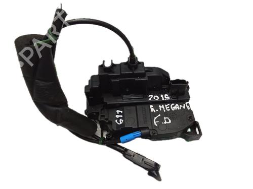 Serrure avant droite RENAULT MEGANE III Hatchback (BZ0/1_, B3_) 1.5 dCi (106 hp) 29799527