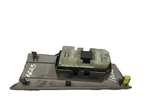 Right front window switch TOYOTA COROLLA (_E12_) 1.8 4WD (ZZE124) | BP29801033I26 