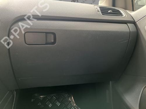 Handskerum VW POLO V (6R1, 6C1) 1.2 TDI (75 hp) 29801117