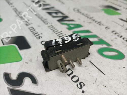 Interrupteur de vitre avant droite MERCEDES-BENZ C-CLASS (W202) C 200 D (202.122) | BP29803177I26 