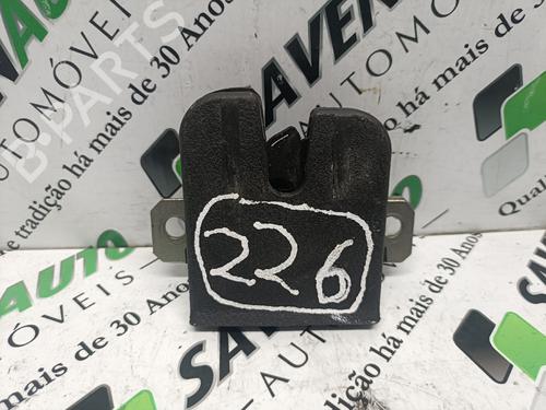 Used Tailgate lock VW POLO IV (9N_, 9A_) 1.4 TDI (75 hp) 29804183