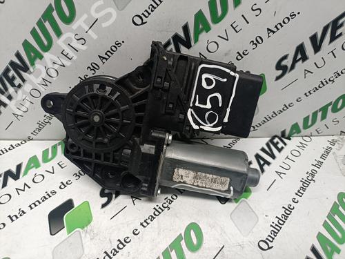 Used Left rear window motor Left rear window motor VW GOLF V (1K1) 1.9 TDI (105 hp) 29804893 29804893