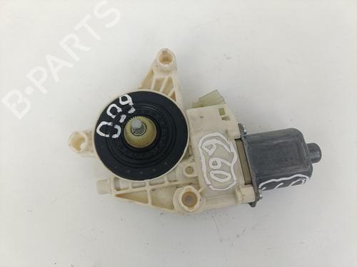 Used Right rear window motor Right rear window motor MERCEDES-BENZ C-CLASS (W204) C 220 CDI (204.002) (170 hp) 29805361 29805361