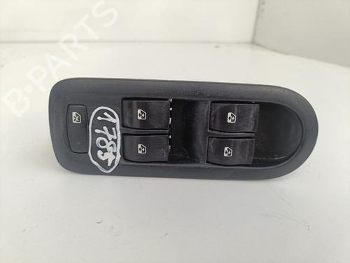 Used Left front window switch RENAULT MEGANE II (BM0/1_, CM0/1_) 1.5 dCi (BM02, BM13, BM2A, CM02, CM13) (101 hp) 29805792