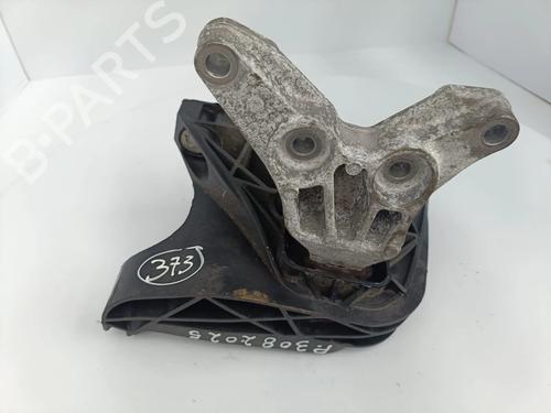 Used Engine mount PEUGEOT 308 III (FB_, FH_, FP_, F3_, FM_) PureTech 130 (FPHNSL, FPHNST) (131 hp) 30159274
