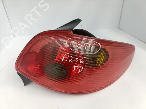 Højre baglygte PEUGEOT 206 Hatchback (2A/C) 1.4 HDi (69 hp) 30201679