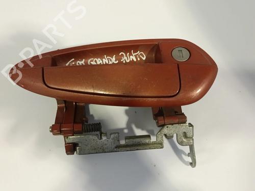 Used Front right exterior door handle Front right exterior door handle 30572005 30572005