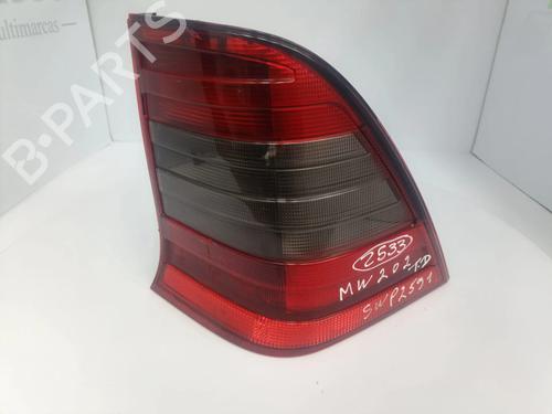 Used Right taillight MERCEDES-BENZ C-CLASS (W202) C 220 CDI (202.133) (125 hp) 31071187
