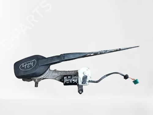 Used Front wiper motor Front wiper motor MERCEDES-BENZ C-CLASS (W202) C 220 CDI (202.133) (125 hp) 31148941 31148941