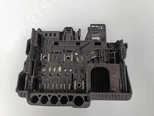 Used Fuse box OPEL CORSA E (X15) 1.3 CDTI (08, 68) (95 hp) 31355158