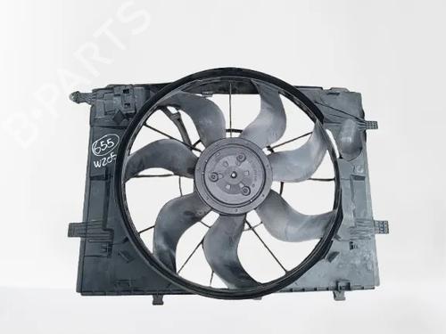 Used Radiator fan Radiator fan MERCEDES-BENZ C-CLASS (W205) C 350 e (205.047) (279 hp) 31364720 31364720