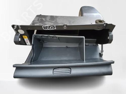 Vano posta oggetti MITSUBISHI COLT VI (Z3_A, Z2_A) 1.1 (Z31A, Z32A) (75 hp) 31974607