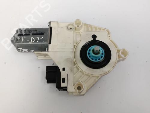 Used Right front window motor Right front window motor AUDI A4 B8 (8K2) 2.0 TDI (177 hp) 32075042 32075042