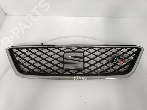 Used Grille Grille SEAT IBIZA IV (6J5, 6P1) 1.4 TDI (105 hp) 32085121 32085121