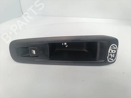 Used Right rear window switch Right rear window switch 32367771 32367771