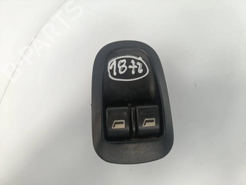 Used Left front window switch Left front window switch PEUGEOT 206 Hatchback (2A/C) 1.4 HDi (69 hp) 32367772 32367772