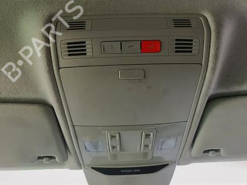 BP32493461I8 main image