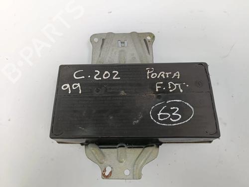 Højre dør Airbag Højre dør Airbag MERCEDES-BENZ C-CLASS (W202) C 220 CDI (202.133) (125 hp) 32710739 32710739