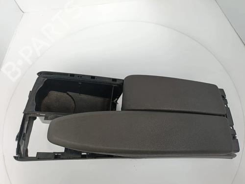 Used Armrest / Center console Armrest / Center console MERCEDES-BENZ E-CLASS (W212) E 220 CDI (163 hp) 32710759 32710759