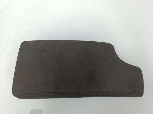 Used Armrest / Center console Armrest / Center console RENAULT MEGANE II (BM0/1_, CM0/1_) 1.5 dCi (BM02, BM13, BM2A, CM02, CM13) (101 hp) 32710771 32710771